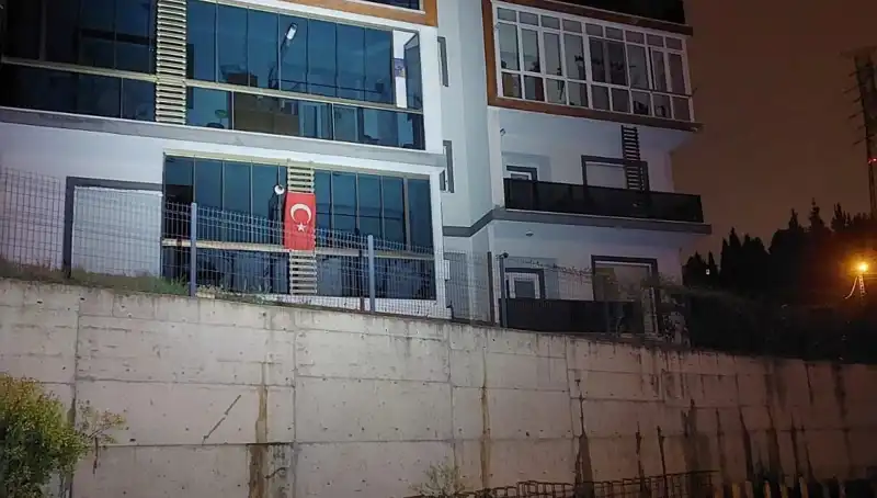 Sakarya'da Korku Dolu Anlar: 4 Katlı Apartman Tahliye Edildi