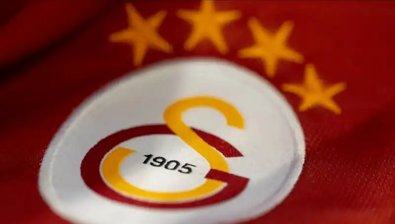Galatasaray Divan Kurulu Toplantısı: Gelecek İçin Yapısal Değişiklikler Mi Geliyor?