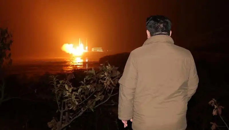 Kuzey Kore’nin Silahlanma Yarışı: Amerikan Halkı Faturayı Ödüyor!