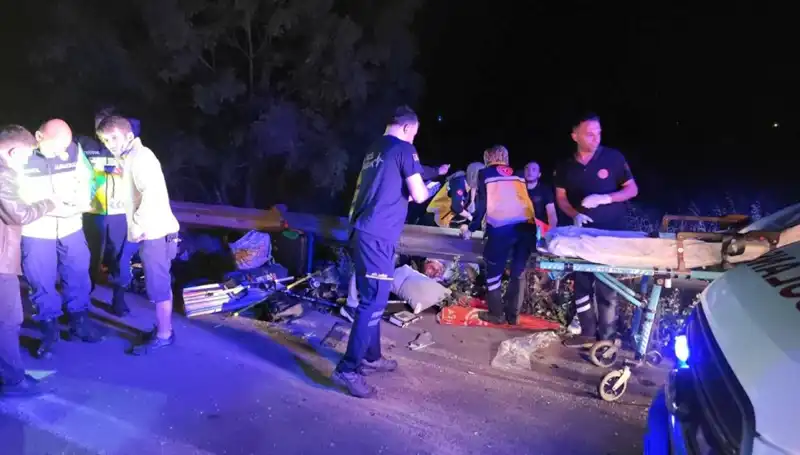 Minibüsten Savrulmuştu: Kazanın Şok Edici Ayrıntıları Ortaya Çıktı