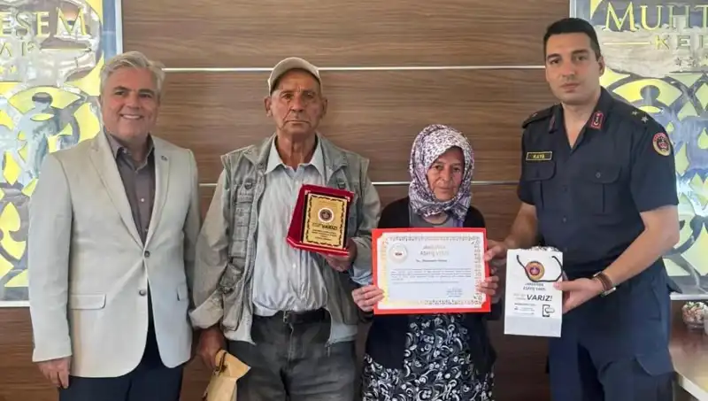 Tek Var olan Evlerini Jandarmaya Bağışladılar: Duygu Dolu Bir Hikaye