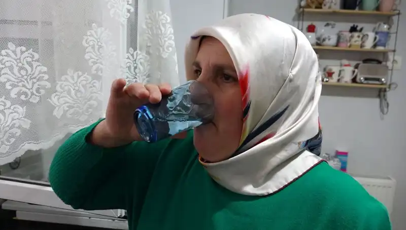 30 Yıldır Nisan Yağmurunu Şifa İçin İçiyor: Geleneksel Bir Yöntem