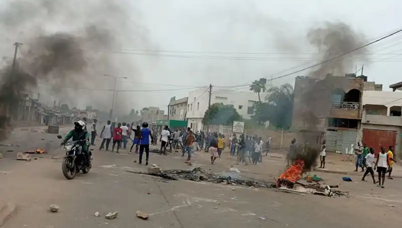 Togo'da Protestolar Sırasında Nehirlerde Bulunan 7 Ceset Siyaseti sarstı!